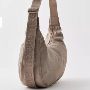 BAGGU Medium Nylon Crescent Bag Dove